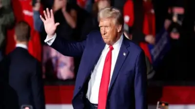 ترامب يعلن نيته في توجيه ضربة محدودة لإيران وسط تصاعد التوترات الإقليمية