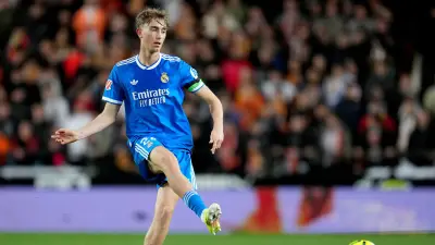 ريال مدريد يعلن إصابة دين هويسن ويؤكد غيابه عن مواجهة بنفيكا في دوري الأبطال