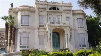 جامعة عين شمس تدرس خطة جديدة لاستقطاب الطلاب الوافدين من مختلف الجنسيات