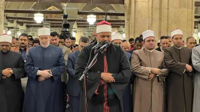آلاف المصلين بالأزهر يحيون الليلة الثالثة من رمضان في صلاتي العشاء والتراويح