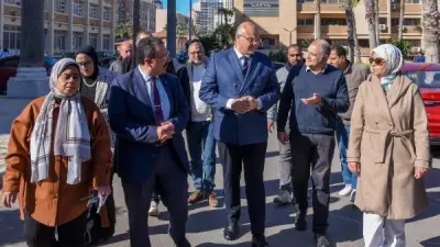 محافظ الإسكندرية يبحث توفير أماكن انتظار لمرافقي مرضى مستشفى الشاطبي