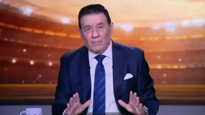 مدحت شلبي يحذر: السوشيال ميديا آفة العصر واللجان الإلكترونية تصنع نجاحًا مزيفًا