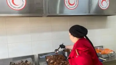 الهلال الأحمر يواصل جهود الإطعام في ثالث أيام رمضان داخل مصر وغزة