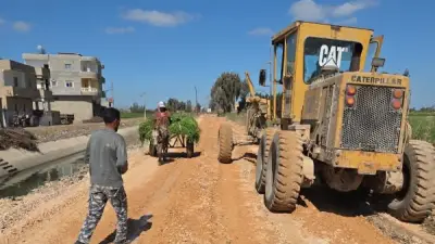 محافظ كفر الشيخ يتفقد مشروعات رصف الطرق في الرياض ضمن الخطة الاستثمارية