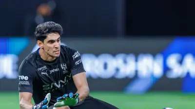 ياسين بونو يصف تعادل الهلال أمام الاتحاد بـ