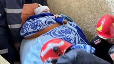 أمن الغربية ينقذ سيدة غير قادرة على الحركة ويُنقلها للمستشفى في استجابة إنسانية سريعة