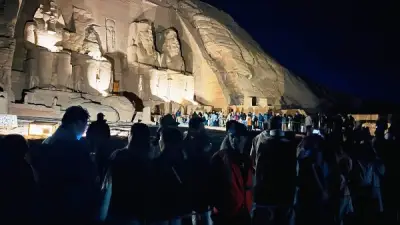 أسوان تشهد تعامد الشمس التاريخي بأبو سمبل وتكثف حملات مكافحة الإشغالات