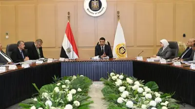 وزير الصناعة يؤكد على إحداث طفرة في الصناعة الوطنية عبر تحديث المركز وربط البحث العلمي بالاحتياجات