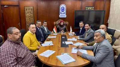 رئيسة جامعة الأقصر تترأس اجتماعات مجلسي التعليم والطلاب والدراسات العليا لمناقشة قضايا أكاديمية