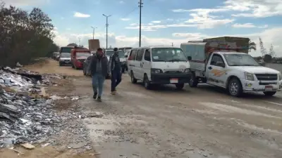 رفع آثار انقلاب سيارة نقل بطريق بلبيس السلام في الشرقية بعد تدخل فوري