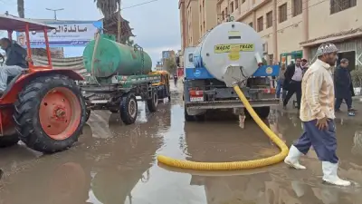 محافظ الشرقية يوجه بانتشار الأجهزة التنفيذية لشفط مياه الأمطار وضمان سيولة المرور