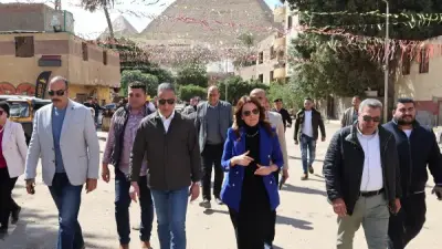 محافظ الجيزة يتفقد نزلة السمان لمتابعة مشروعات تطوير محيط الأهرامات