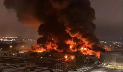 انفجار يستهدف سيارة في موسكو: مقتل ضابط وإصابة شرطي في هجوم إرهابي