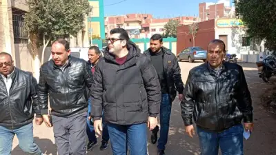 نائب محافظ الشرقية يقود حملة مكبرة لإزالة الإشغالات المخالفة من شوارع منيا القمح