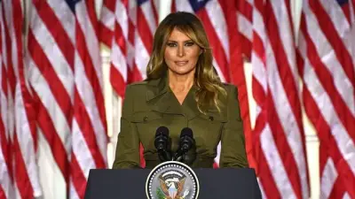 ميلانيا ترامب تمنح وسام الشرف لمحارب أمريكي مئوي في حفل مؤثر بالكونغرس