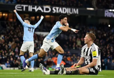 مرموش يتصدر الصحف الإسبانية: تفاصيل القصة الكاملة وراء الصورة المثيرة للجدل