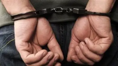 ضبط شخص حاول الهروب من الشرطة بعد اعتدائه على مواطن في دمياط