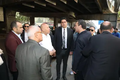 محافظ القاهرة يقود جولة مفاجئة لإزالة الإشغالات بحي بولاق أبو العلا