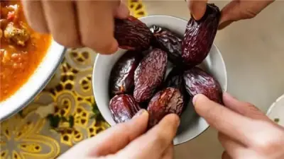 معهد التغذية: الإفطار التدريجي في رمضان يحافظ على الصحة والتمر يهيئ المعدة