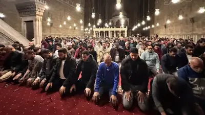 أجواء روحانية مميزة تملأ مسجد الرفاعي خلال صلاتي العشاء والتراويح في رمضان