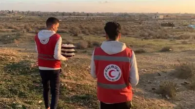 الهلال الأحمر المصري يواصل حملة «هلال الخير» بتقديم موائد إفطار يومية وسحور متنقل في رمضان