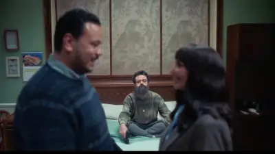 تصاعد درامي في مسلسل هي كيميا: تامر نبيل يقتحم منزل مصطفى غريب ومريم الجندي