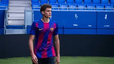 صحيفة إسبانية: حمزة عبد الكريم يقترب من الظهور مع برشلونة بعد حل أزمة التصريح