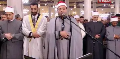 شبكة تليفزيون الحياة تنقل صلاة العشاء والتراويح من مسجد الحسين بث مباشر