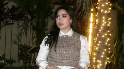 بوسي تخطف الأنظار بإطلالة أنيقة في جلسة تصوير جديدة على إنستجرام