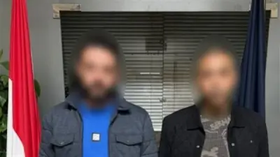 اعتداء على فرد أمن إداري بالقاهرة الجديدة بسبب ركن سيارة صف ثانٍ