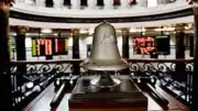 المصريون يسيطرون على 70.3% من تعاملات البورصة في ختام الأسبوع بارتفاع المؤشرات
