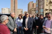 محافظ الجيزة يتفقد أعمال تطوير وترصيف شارع ناهيا لتحقيق السيولة المرورية