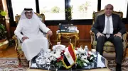 وزير الطيران المصري ونظيره القطري يبحثان توسيع الشراكة في النقل الجوي