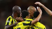 لاعب الاتحاد ماريو ميتاي مهدد بالغياب عن كلاسيكو الهلال بسبب وفاة جدته