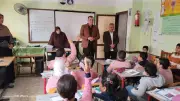 وكيل تعليم دمياط يختبر مهارات الطلاب في القراءة والحساب ويشدد على تفعيل الغياب