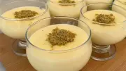 طريقة مبتكرة لتحضير الكاسترد الكريمي باللبن وجوز الهند والعسل الطبيعي