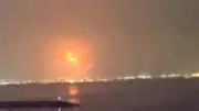 حريق في ميناء جبل علي بدبي بسبب شظايا عمليات الاعتراض الجوي