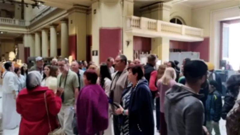 إقبال جماهيري كبير على المتحف المصري بالتحرير في ثالث أيام عيد الفطر