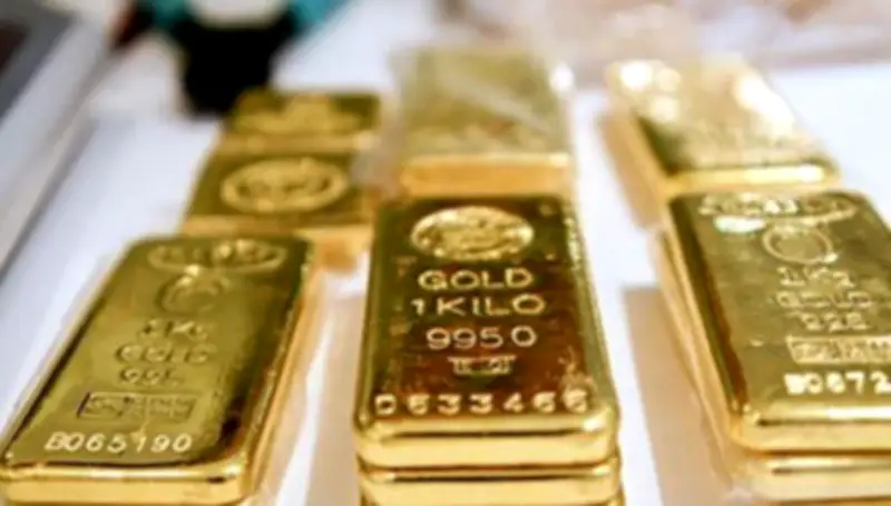 أسعار الذهب العالمية تقترب من رقم قياسي وسط مخاوف اقتصادية متزايدة