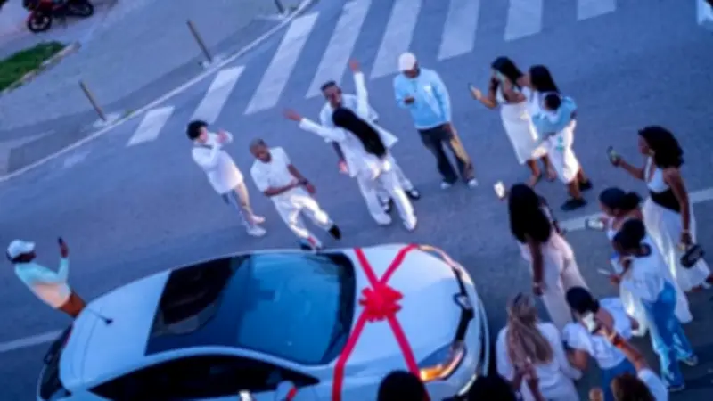 شيكو بانزا يهدي زوجته سيارة جديدة احتفالًا بحملها.. والزمالك يمنح لاعبيه راحة