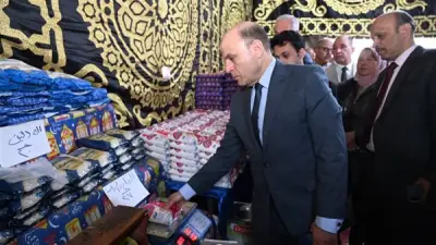 محافظ الغربية يخفض سعر البيض إلى 110 جنيهات خلال تفقده معرض أهلا رمضان