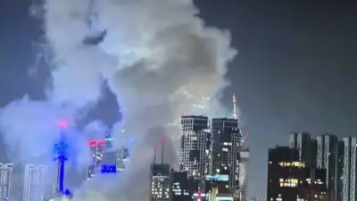 إصابة 12 شخصًا في هجوم صاروخي إيراني على تل أبيب وإسرائيل ترد بـ60 غارة جوية