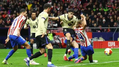 برشلونة يتقدم على أتلتيكو مدريد بنتيجة 2-0 في الشوط الأول من نصف نهائي كأس الملك