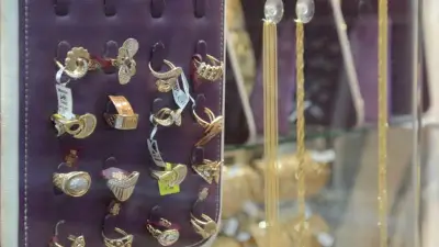 أسعار الذهب اليوم الإثنين 2 مارس 2026: عيار 21 يسجل 7435 جنيها للشراء