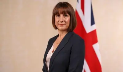 بريطانيا تخفض توقعات النمو الاقتصادي لعام 2026 إلى 1.1% وسط تحديات عالمية