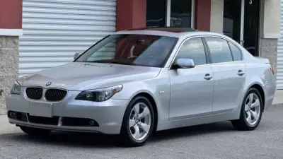 بي إم دبليو 525 موديل 2007: سعرها 650 ألف جنيه في سوق السيارات المستعملة بمصر