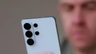 سامسونج تؤكد تفعيل AirDrop افتراضيًا على جالكسي S26 رغم الجدل التسويقي