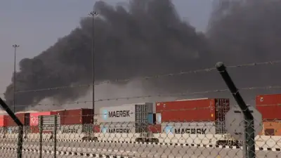 انفجارات متواصلة في دبي والدوحة واستهداف إيراني لميناء الدقم العماني