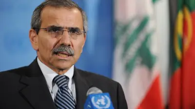 رئيس الوزراء اللبناني يدين بشدة إطلاق الصواريخ من جنوب لبنان على إسرائيل