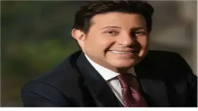 نادية مصطفى تكشف تفاصيل الحالة الصحية لهاني شاكر: لا يزال في العناية المركزة بعد عملية قولون